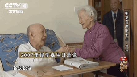 DƬ